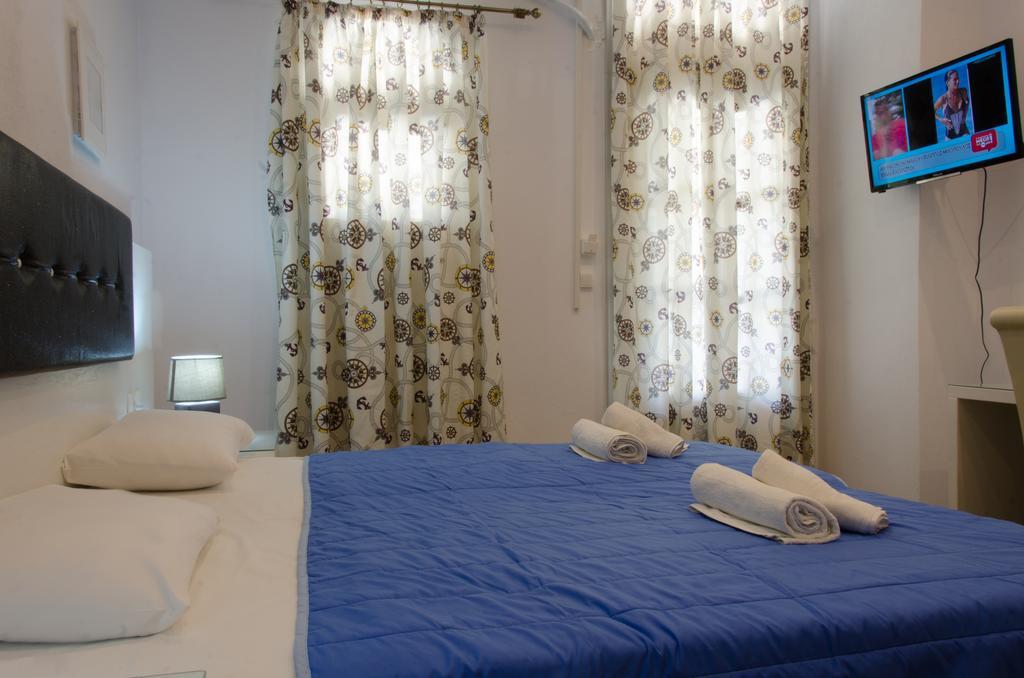 Polykratis Rooms Skiathos Town Room photo