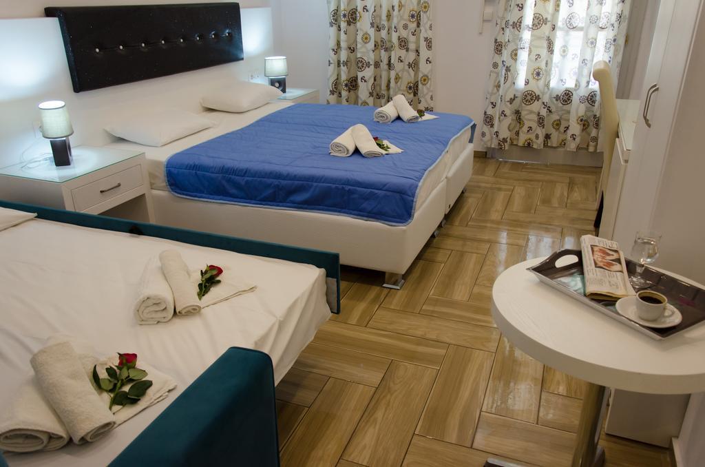 Polykratis Rooms Skiathos Town Room photo