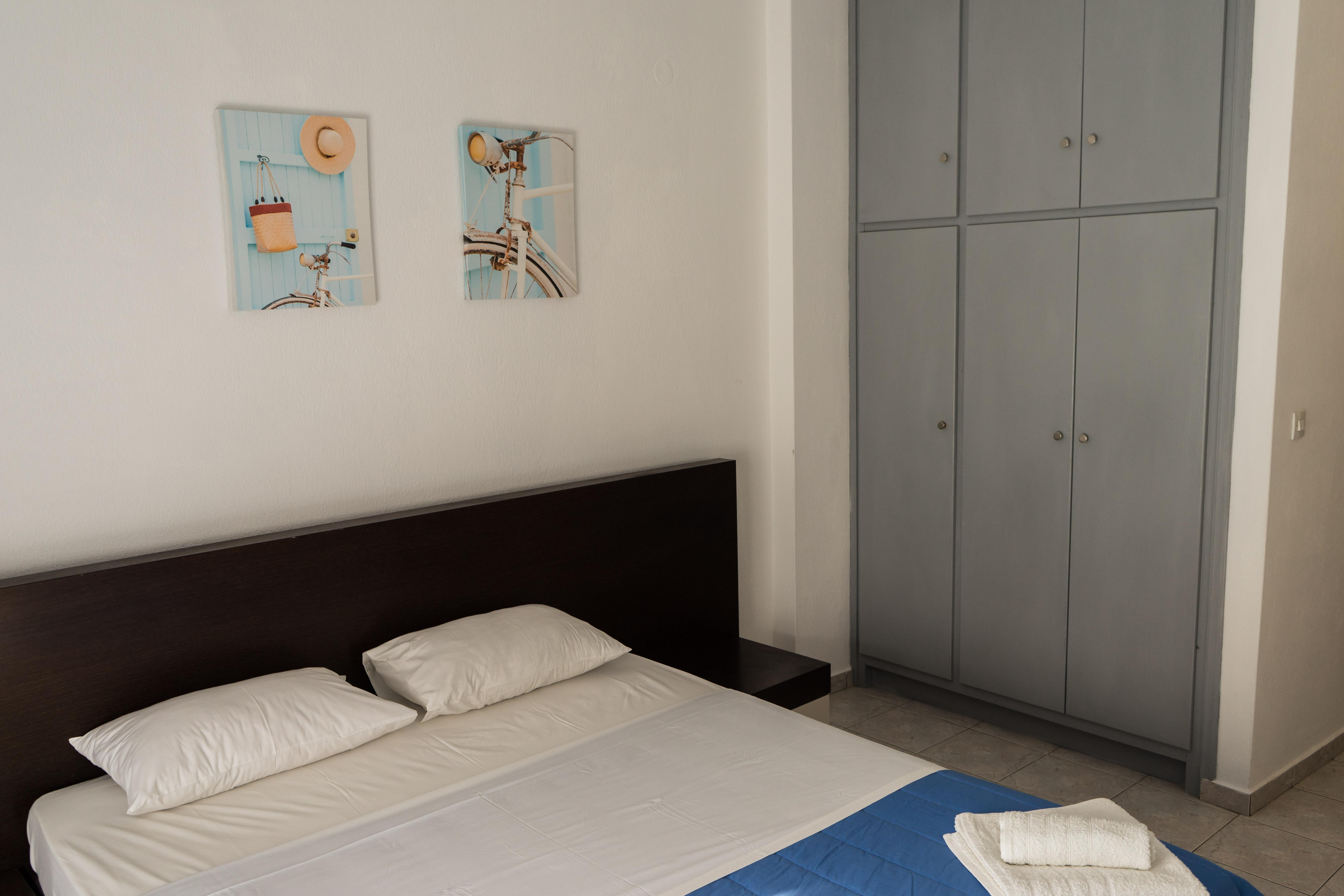 Polykratis Rooms Skiathos Town Exterior photo