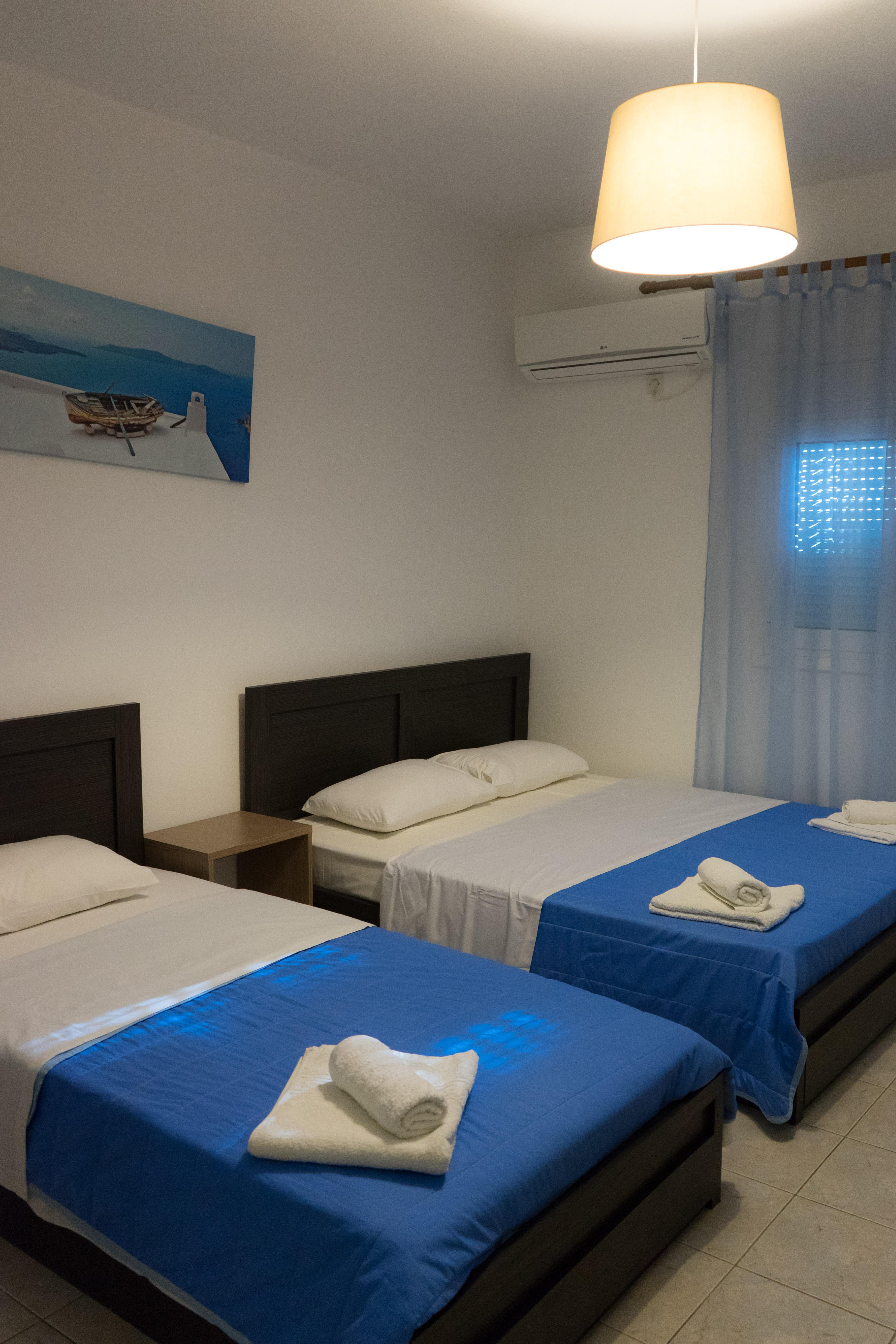 Polykratis Rooms Skiathos Town Exterior photo